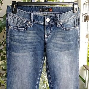 🍁 SALE 🧡 G by Guess Blue Med Wash Low Rise Jeans Sz 26